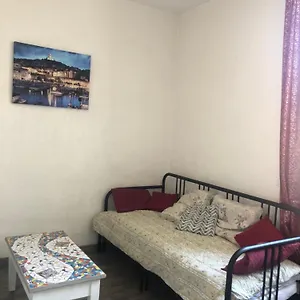 Sylvie's Home, In Panier, Vieux Port In Marseille